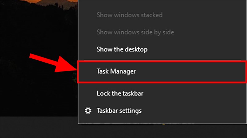 Nhấn chuột phải vào thanh Ribbon > Chọn Task Manager